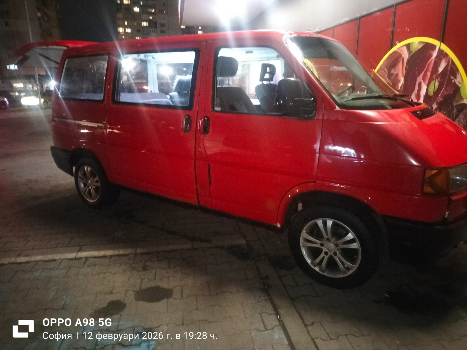 VW T4 2.4 дизел 8+ 1, снимка 2 - Бусове и автобуси - 54178007