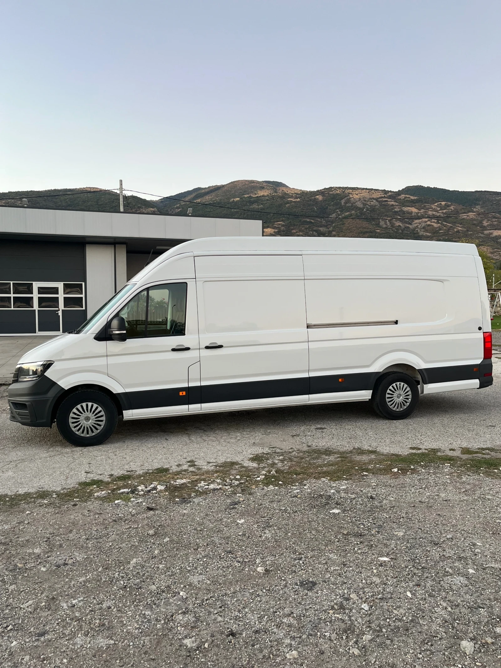 VW Crafter 2.0 TDI XXL, снимка 5 - Бусове и автобуси - 55999805