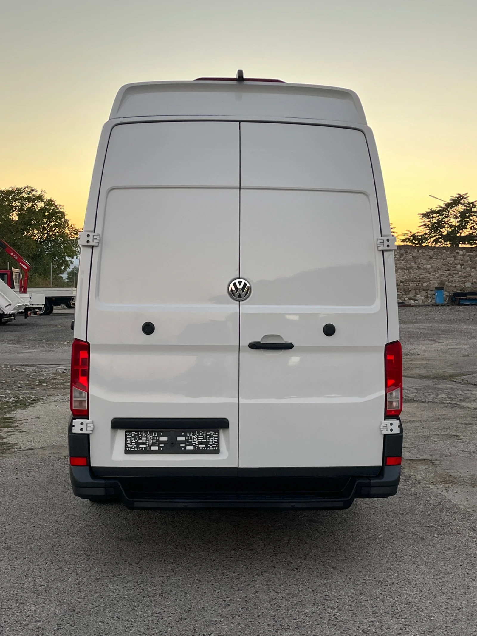 VW Crafter 2.0 TDI XXL, снимка 8 - Бусове и автобуси - 55999805
