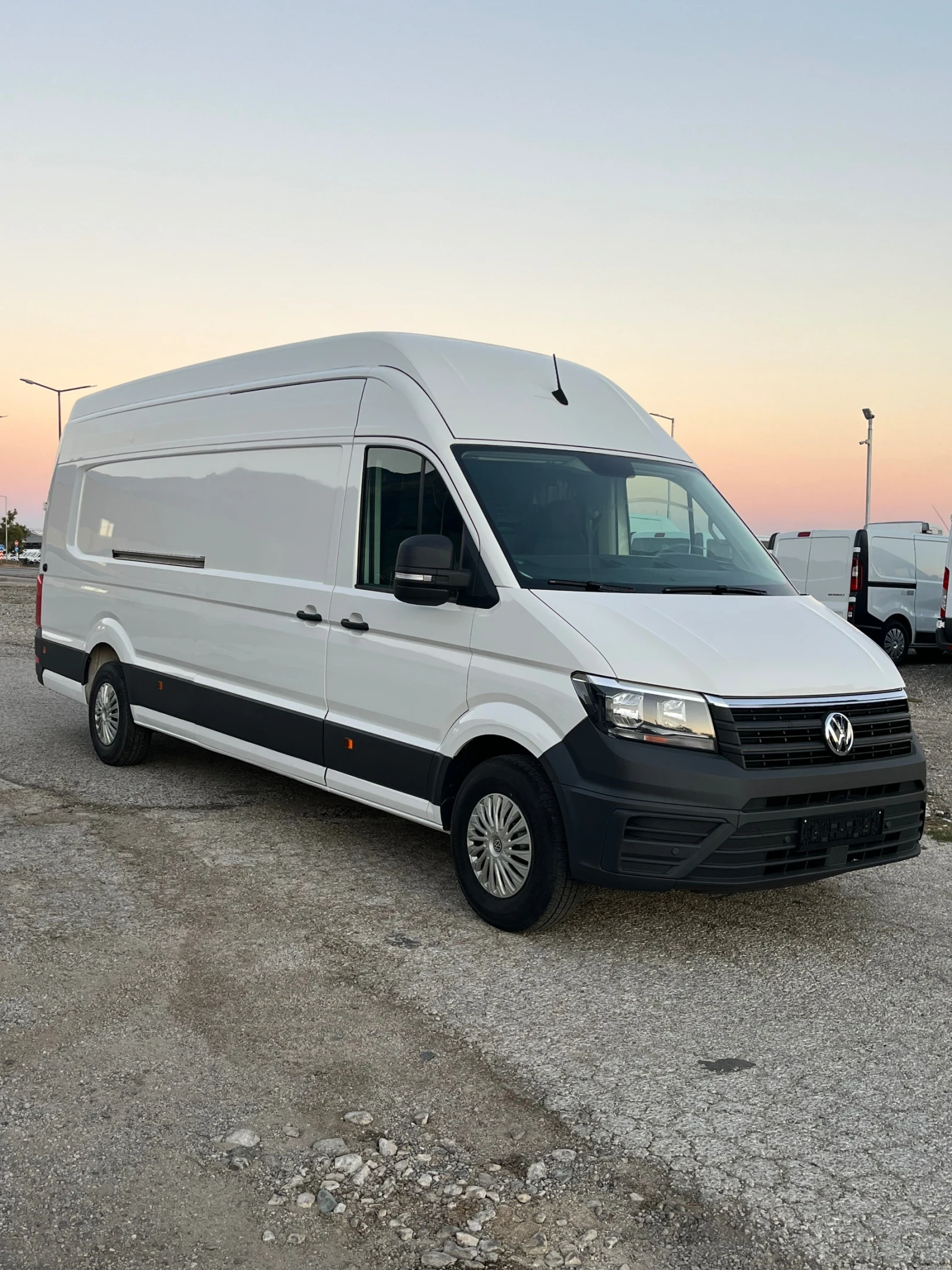 VW Crafter 2.0 TDI XXL, снимка 3 - Бусове и автобуси - 55999805
