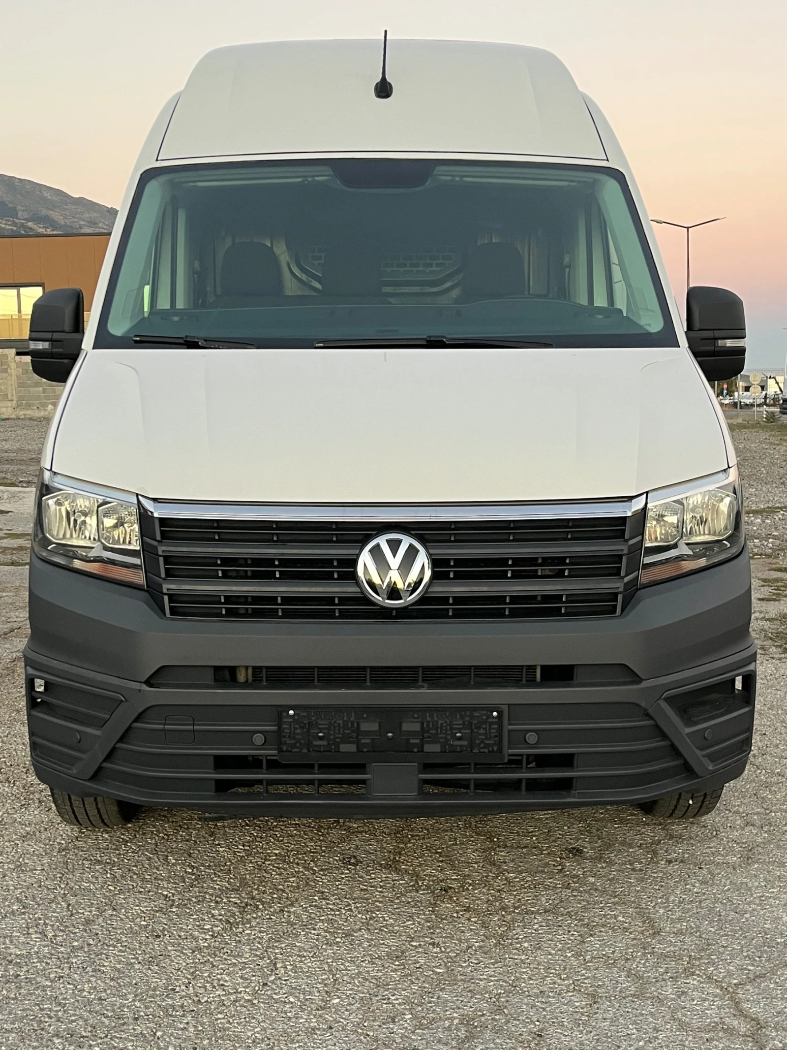 VW Crafter 2.0 TDI XXL, снимка 17 - Бусове и автобуси - 55999805