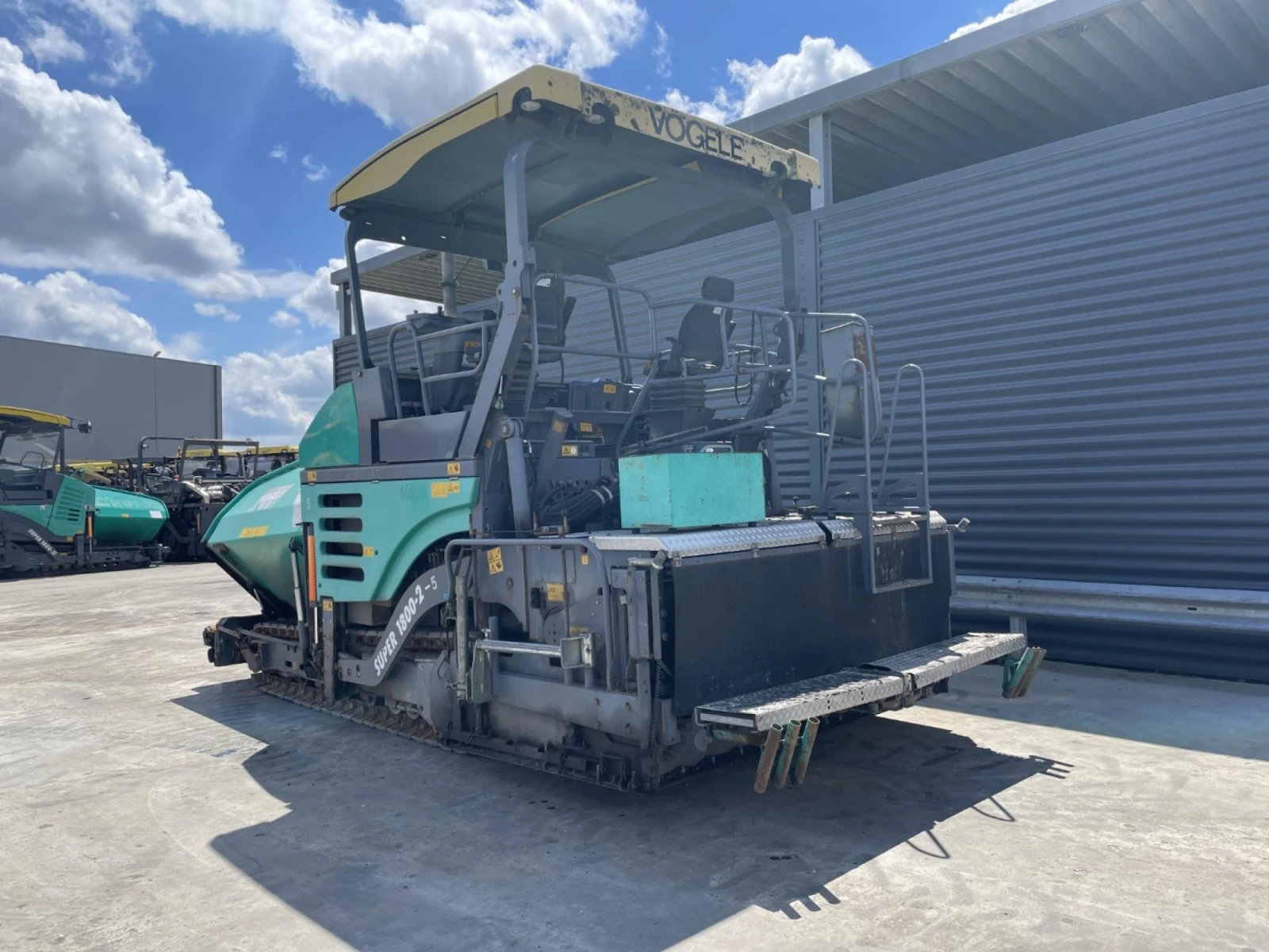 Асфалтополагаща машина Друга марка VÖGELE SUPER 1800-2 - изображение 2