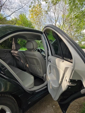 Mercedes-Benz C 200, снимка 14