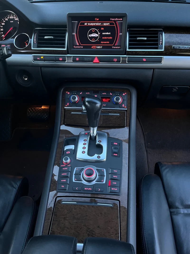 Audi A8 i, снимка 8 - Автомобили и джипове - 47233775