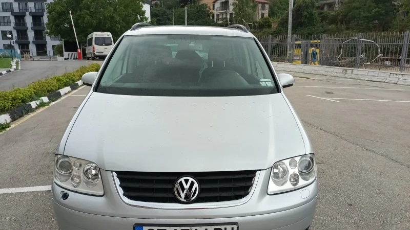 VW Touran, снимка 3 - Автомобили и джипове - 47241381