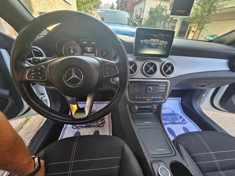 Mercedes-Benz CLA 220 CDI, снимка 11 - Автомобили и джипове - 47418855