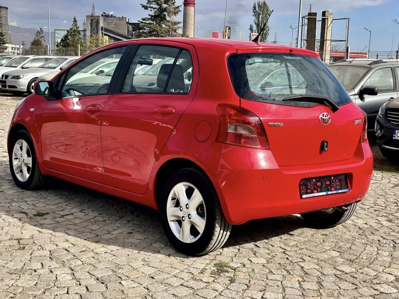 Toyota Yaris 1.3, снимка 3 - Автомобили и джипове - 47804075