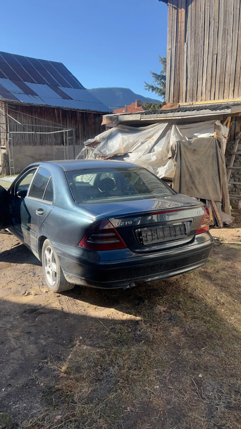 Mercedes-Benz C 270, снимка 3 - Автомобили и джипове - 48152649