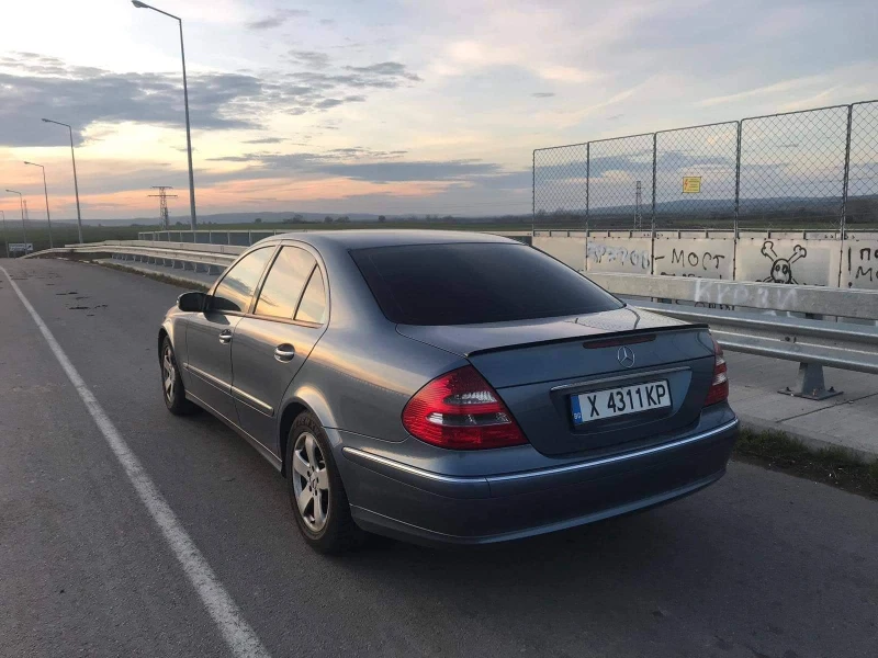 Mercedes-Benz E 270, снимка 2 - Автомобили и джипове - 48961506