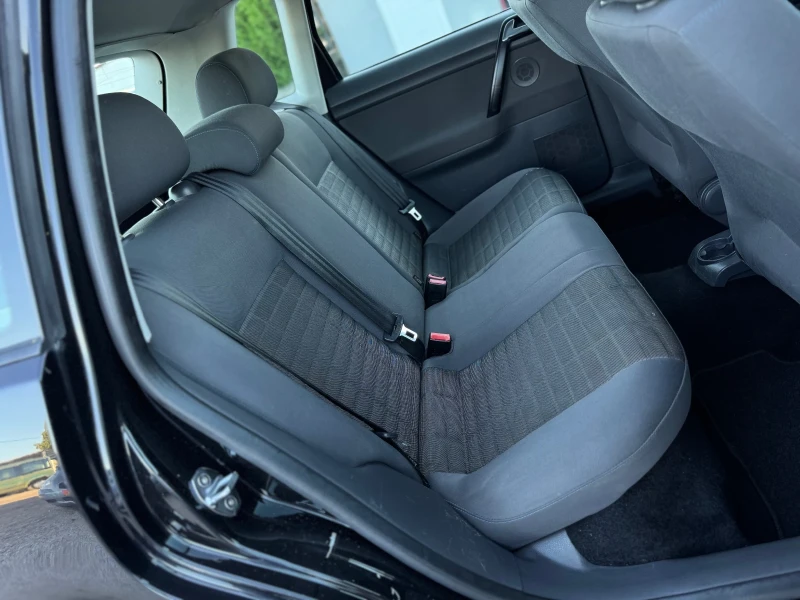 VW Polo 1.9TDI 101кс КЛИМАТИК , снимка 13 - Автомобили и джипове - 51819968