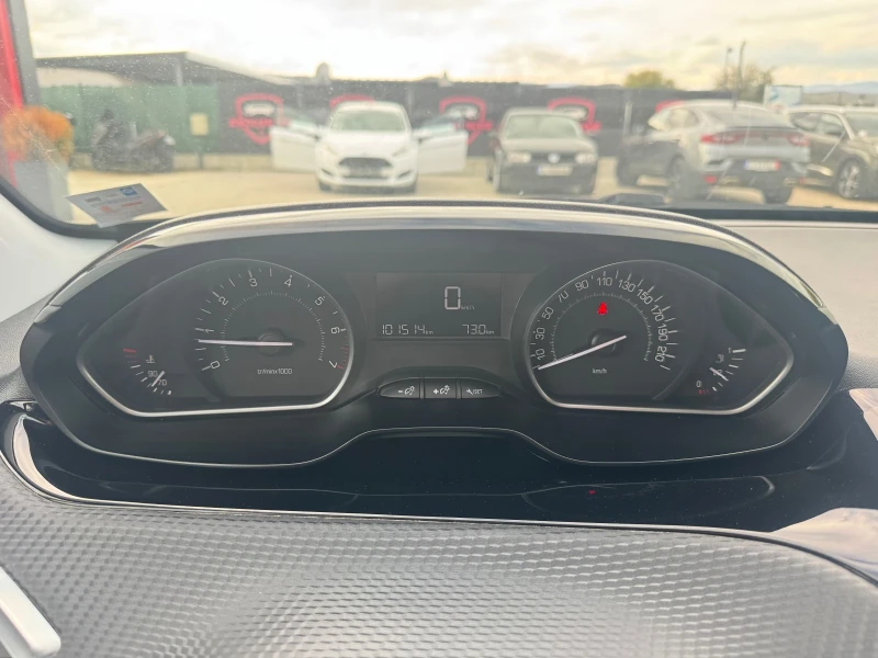 Peugeot 2008 1.2i EURO-6, снимка 17 - Автомобили и джипове - 52354542