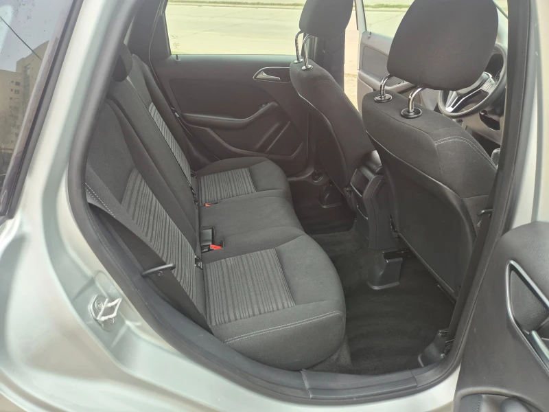 Mercedes-Benz B 180 EXECUTIVE, снимка 12 - Автомобили и джипове - 52799512