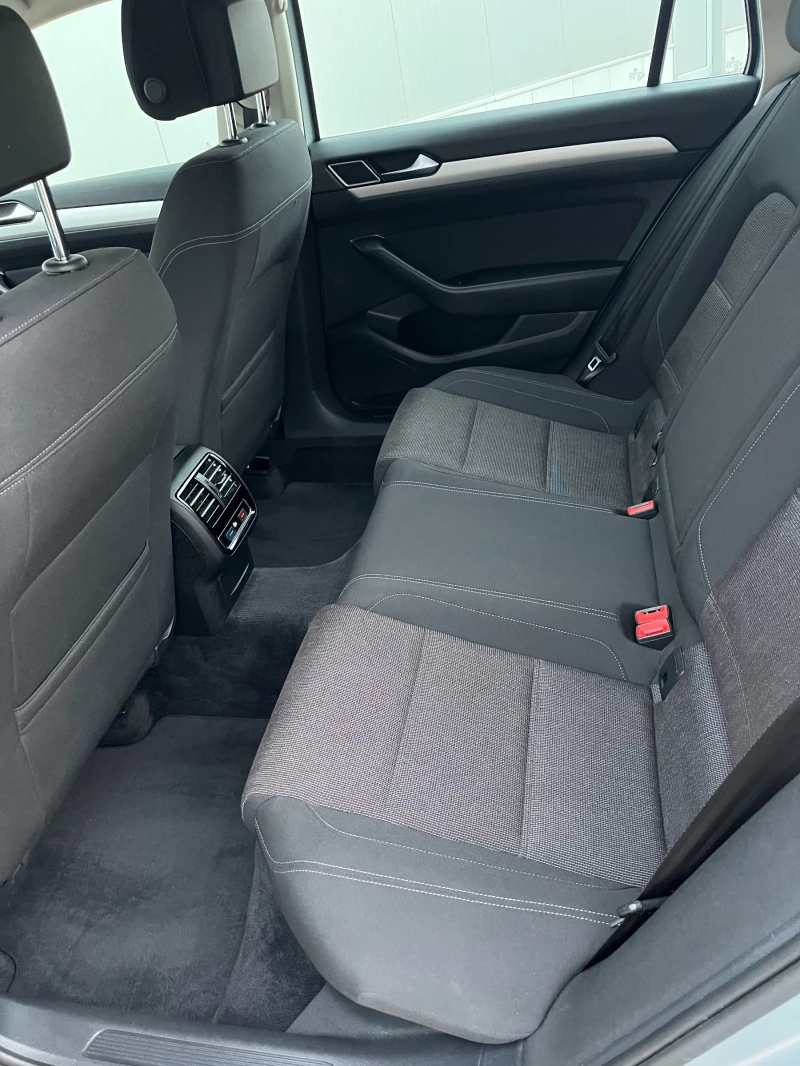 VW Passat 2.0 TDI DSG-автоматик TUV, зимни и летни гуми с дж, снимка 13 - Автомобили и джипове - 52811847