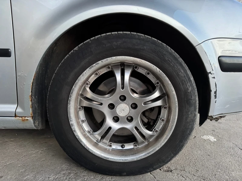 VW Golf Special, снимка 13 - Автомобили и джипове - 53047086