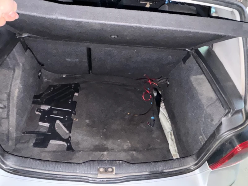 VW Golf Special, снимка 2 - Автомобили и джипове - 53047086