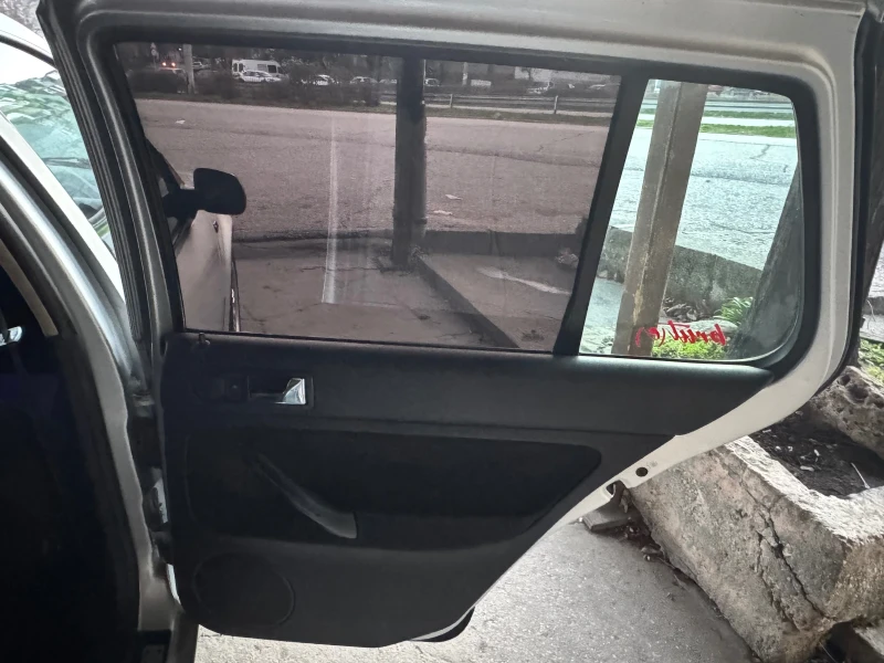 VW Golf Special, снимка 8 - Автомобили и джипове - 53047086