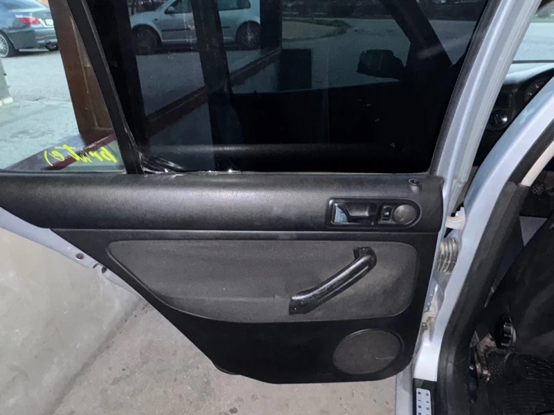 VW Golf Special, снимка 7 - Автомобили и джипове - 53047086