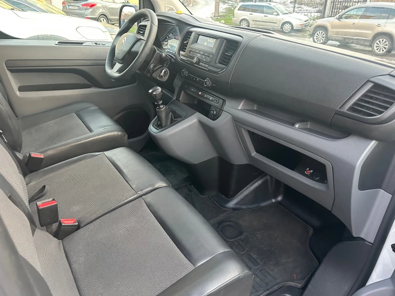Citroen Jumpy 1.6-116к.с-2019г.-ИТАЛИЯ!, снимка 12 - Автомобили и джипове - 53171460