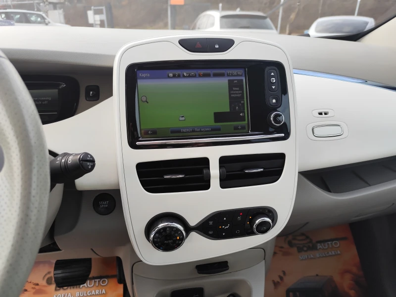 Renault Zoe LED* NAVI* 22KWh* 120km* , снимка 8 - Автомобили и джипове - 53413117