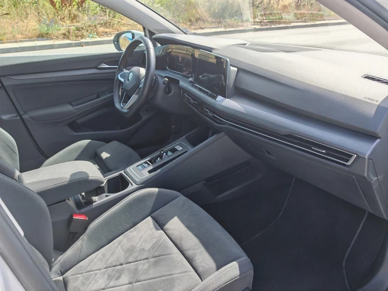 VW Golf eHybrid Style* ДДС* IQ LED* Memory* Massage | Mobile.bg — изображение 14