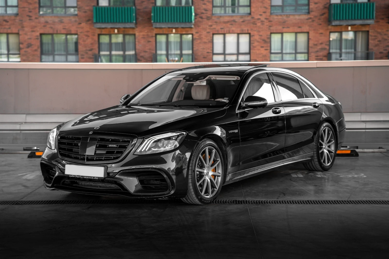 Mercedes-Benz S 63 AMG 4MATIC+ /BURMESTER/CERAMIC/360/MAX FULL FULL - изображение 3