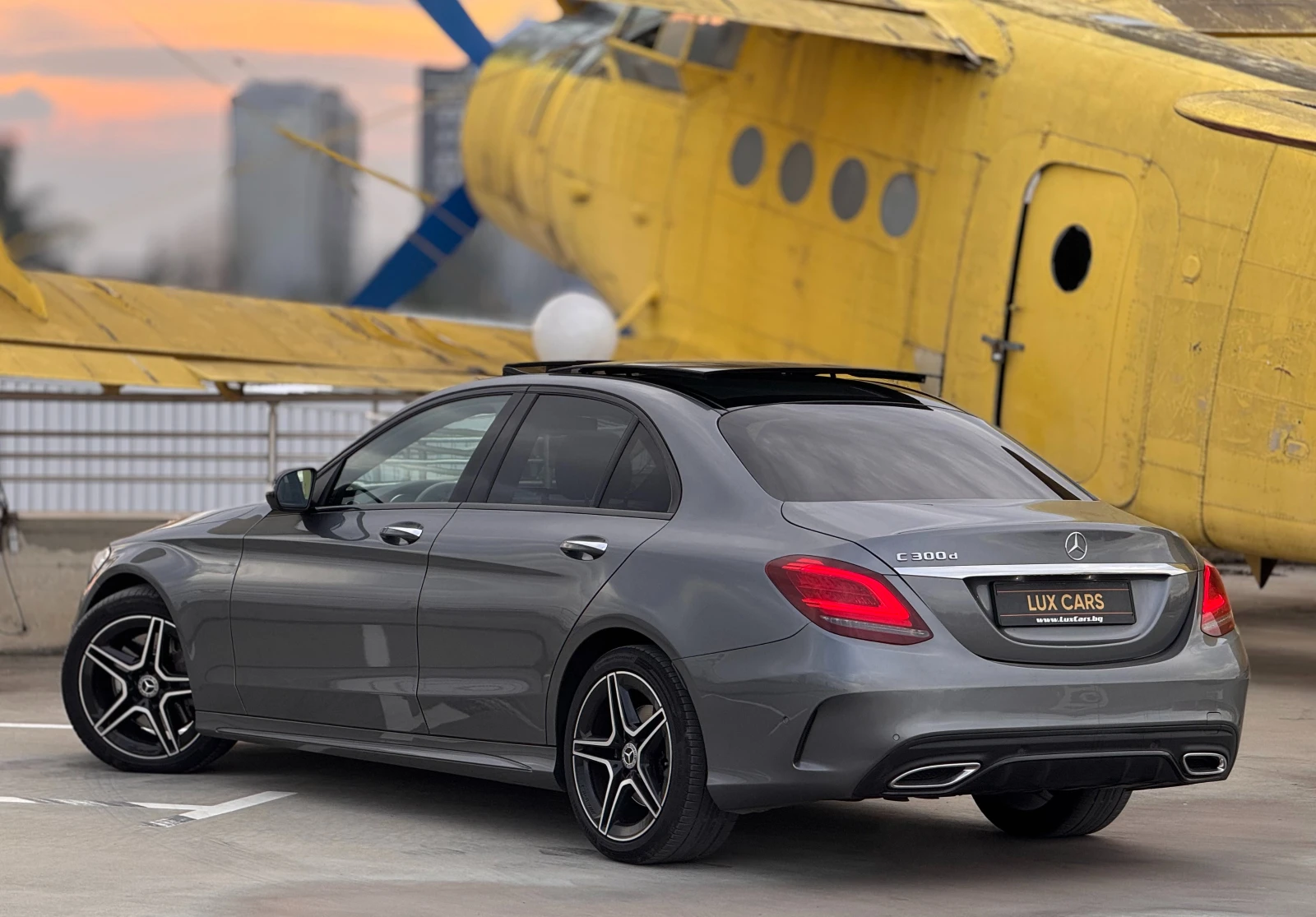 Mercedes-Benz C 300 -AMG - 9G - Full - Panorama - Distronic - Cam360-  | Mobile.bg   4