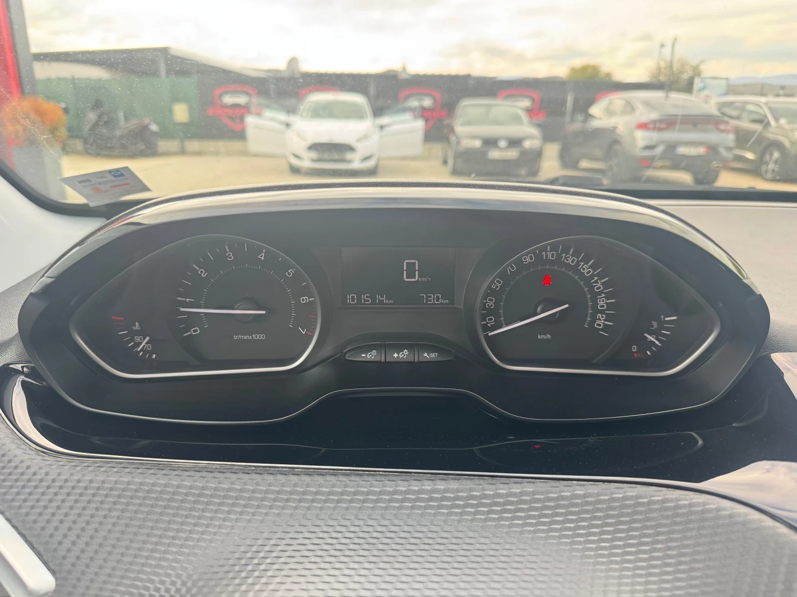 Peugeot 2008 1.2i EURO-6 | Mobile.bg   17