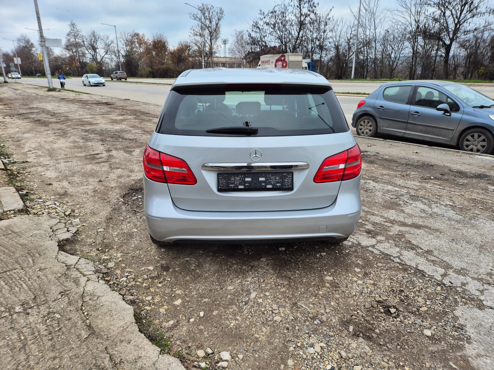 Mercedes-Benz B 180 EXECUTIVE - изображение 6