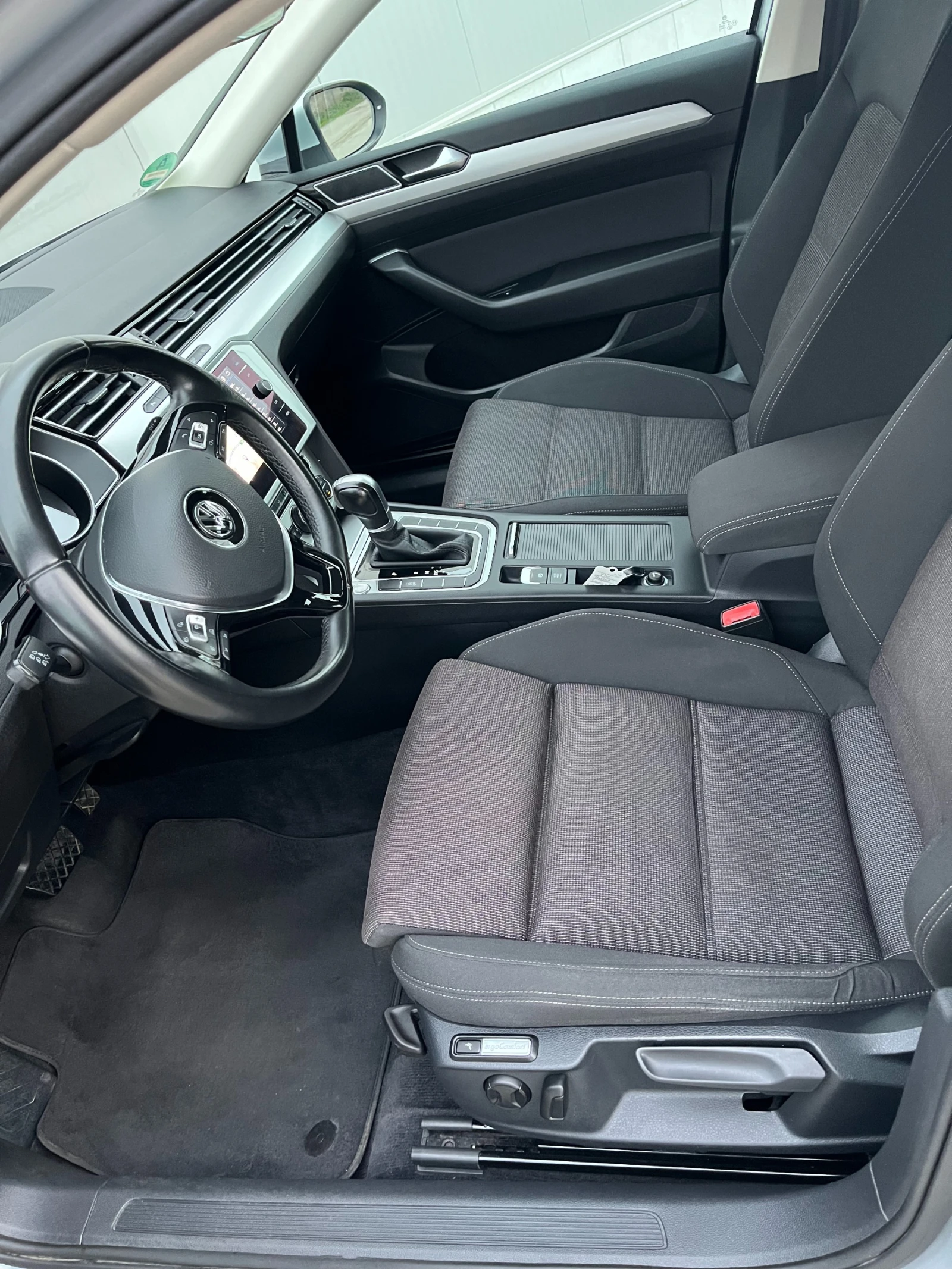 VW Passat 2.0 TDI DSG-автоматик TUV, зимни и летни гуми с дж - изображение 6