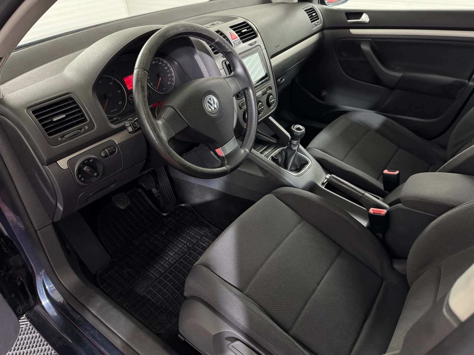 VW Golf 1.9 TDI GT SPORT - 6 скорости  - изображение 8