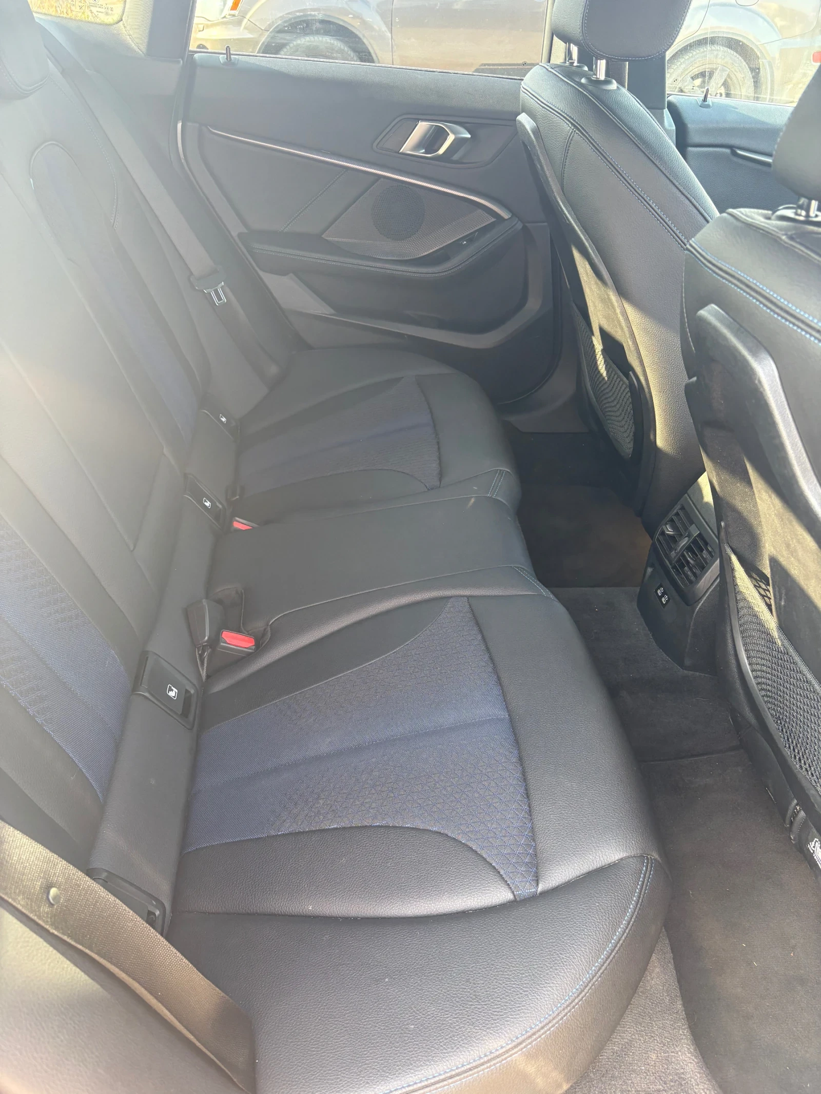 BMW 2 Gran Coupe 2MSport/DIGITAL/2xPANO/HUD/CPlay/LED/AMBI/GER/F, снимка 17 - Автомобили и джипове - 53822243