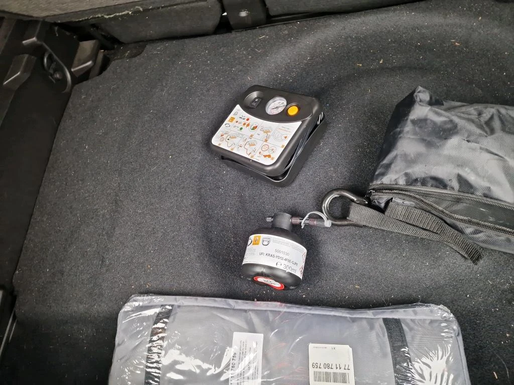 Renault Captur II Business 1.6 E-TECH Hybrid, снимка 10 - Автомобили и джипове - 53812400