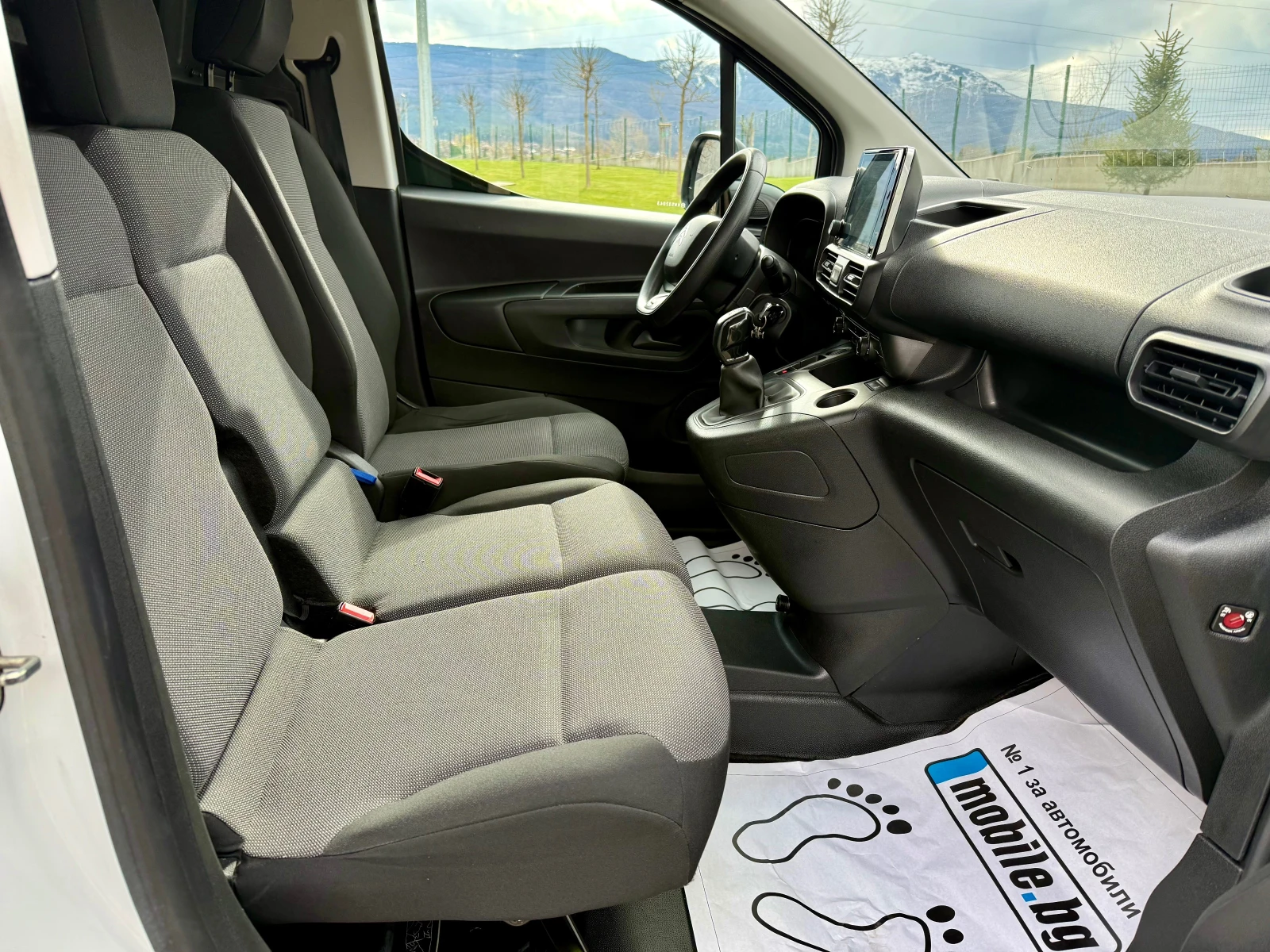 Citroen Berlingo 1.5 HDI NAVI/CARPLAY/KLIMA, снимка 9 - Автомобили и джипове - 54150530