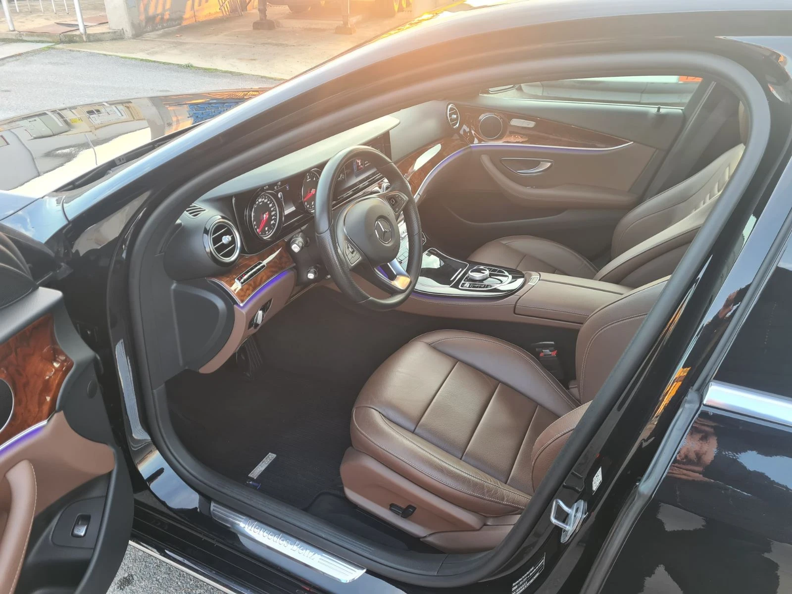 Mercedes-Benz E 350 4 matic, снимка 8 - Автомобили и джипове - 54181883