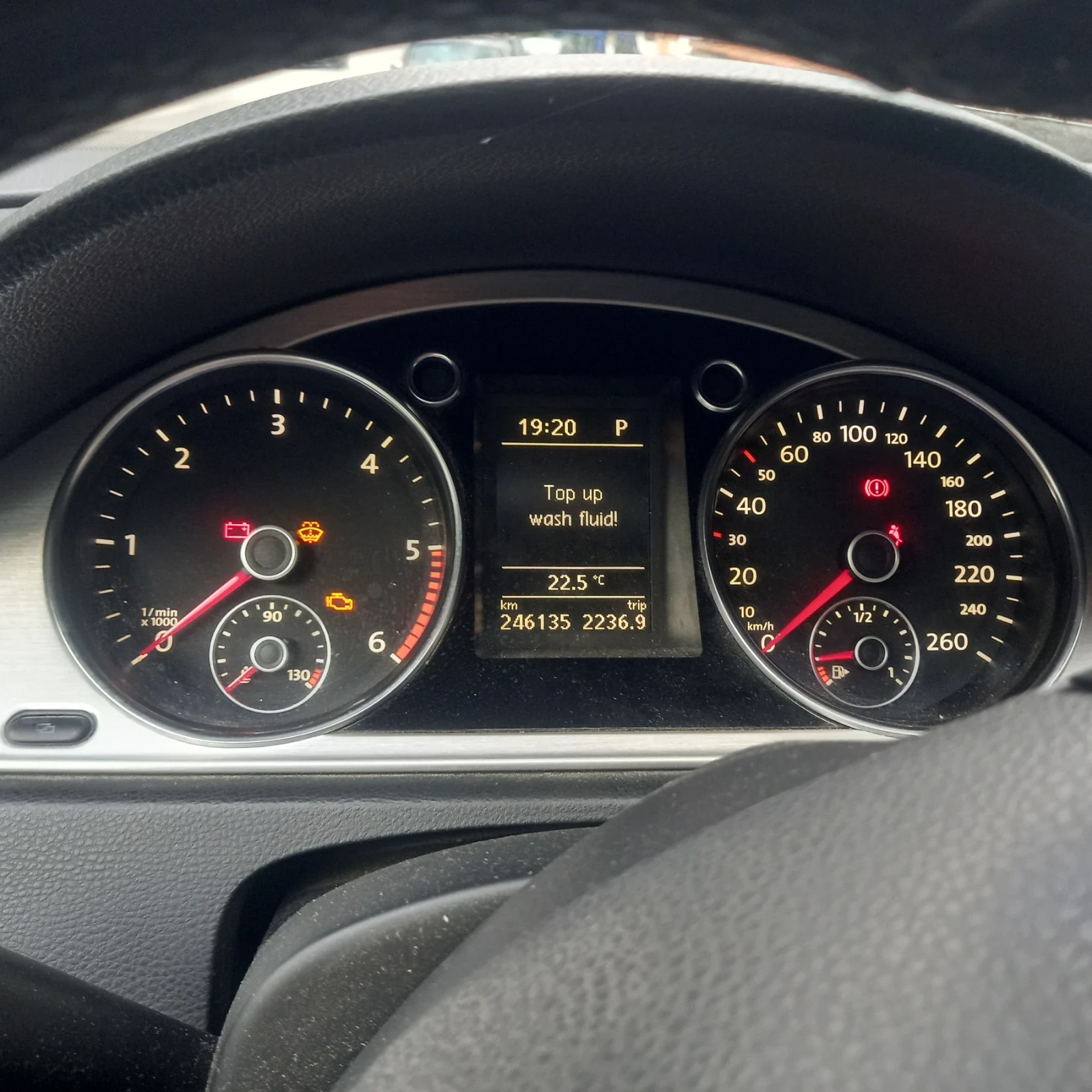 VW Passat 2.0 TDI, снимка 6 - Автомобили и джипове - 54623403
