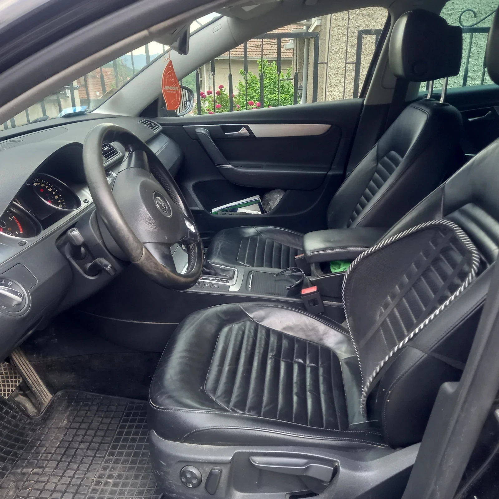 VW Passat 2.0 TDI, снимка 4 - Автомобили и джипове - 54623403
