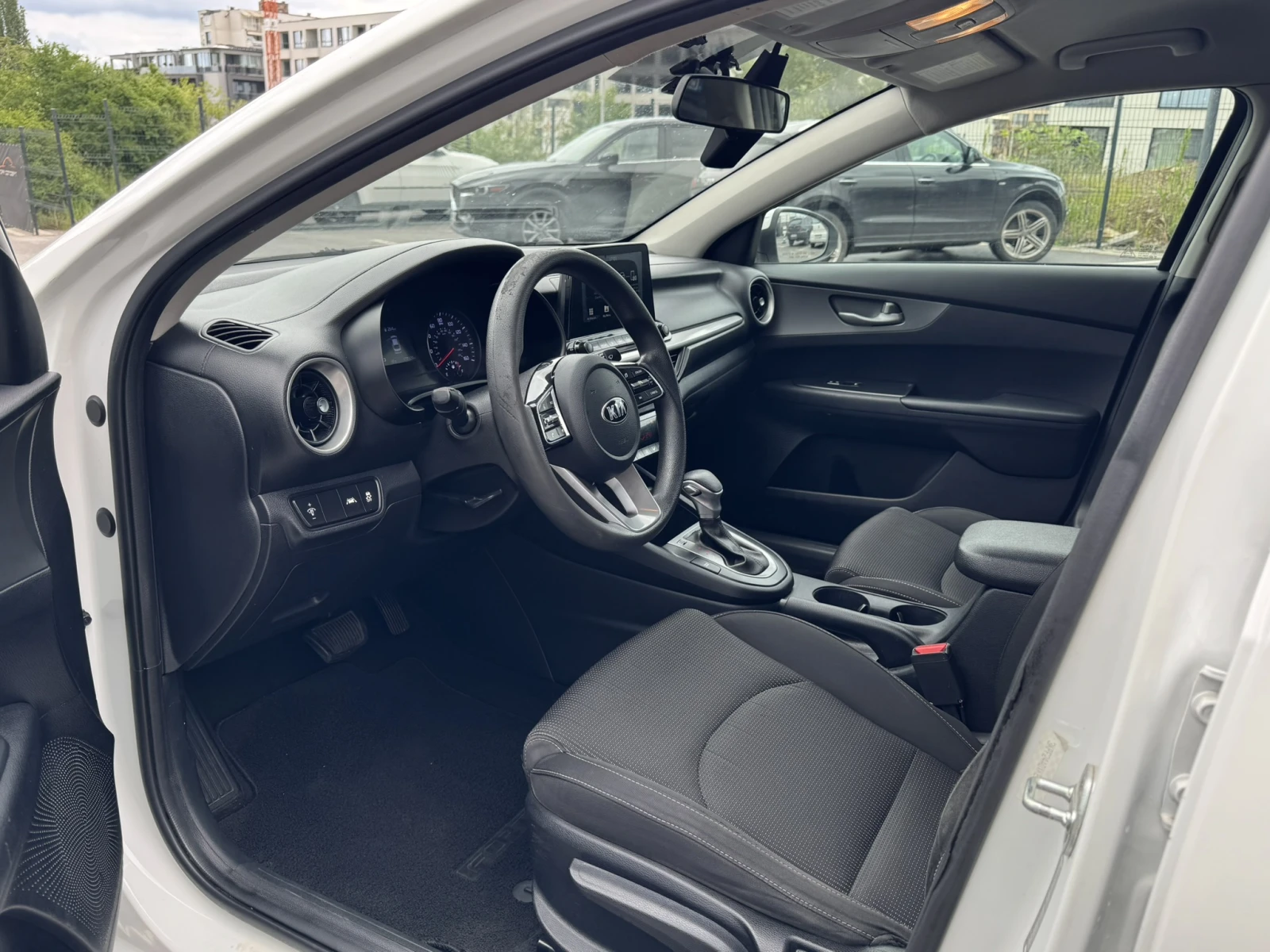 Kia Ceed Forte Fe, снимка 5 - Автомобили и джипове - 54662967