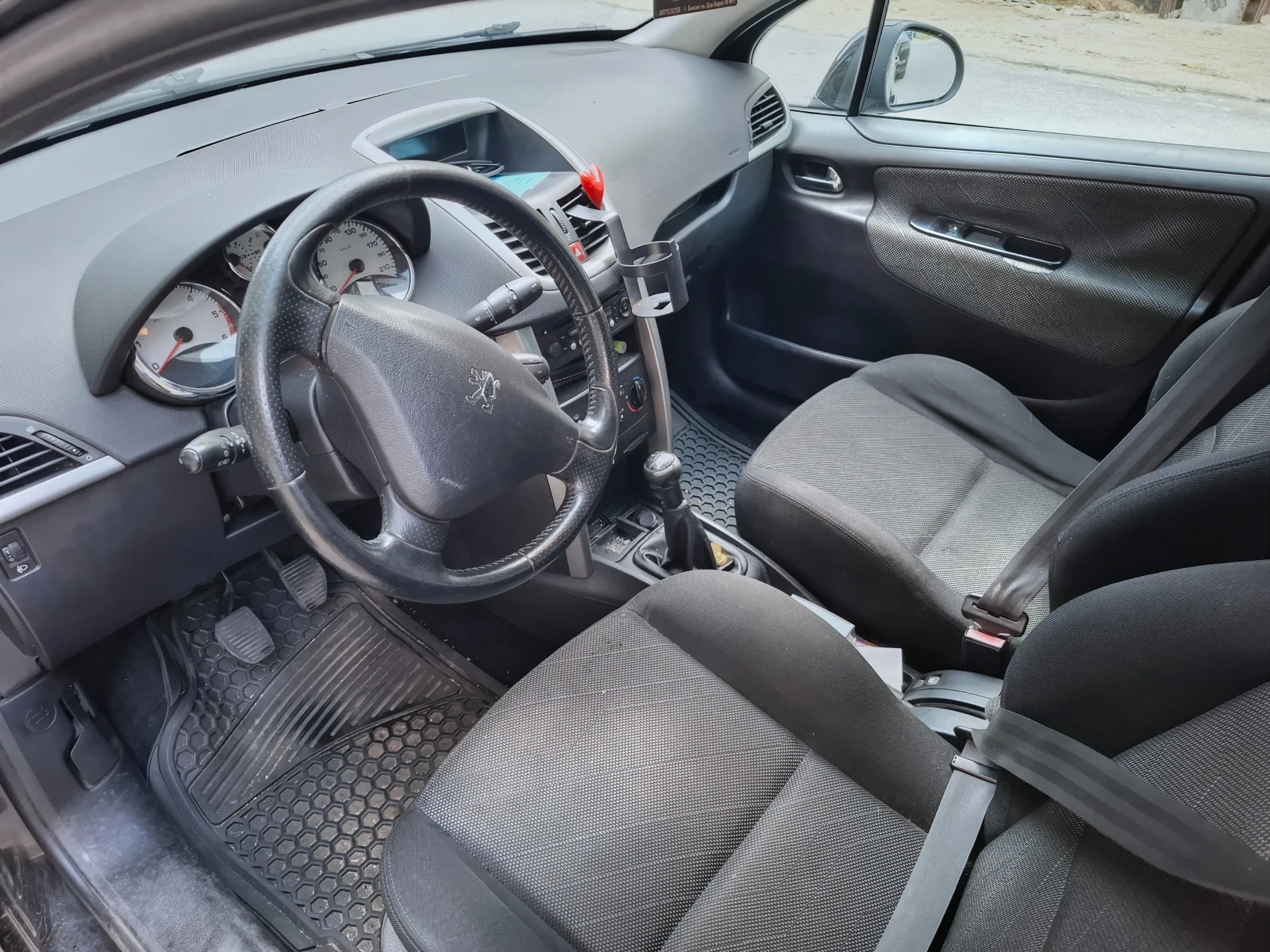 Peugeot 207 SW 1.6 HDi, снимка 6 - Автомобили и джипове - 54868701
