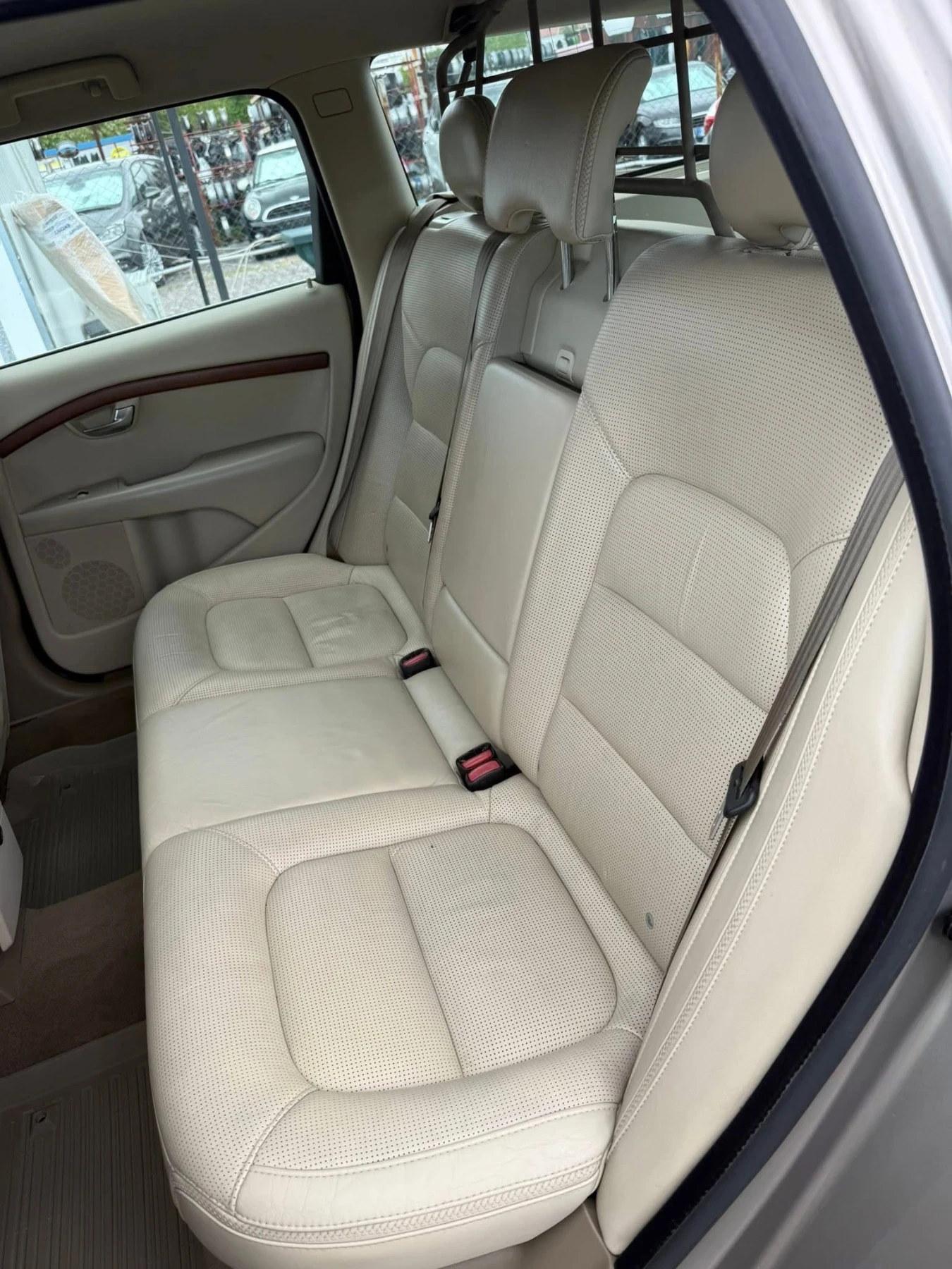 Volvo Xc70 3.2i   AWD 238к.с , снимка 10 - Автомобили и джипове - 54991866
