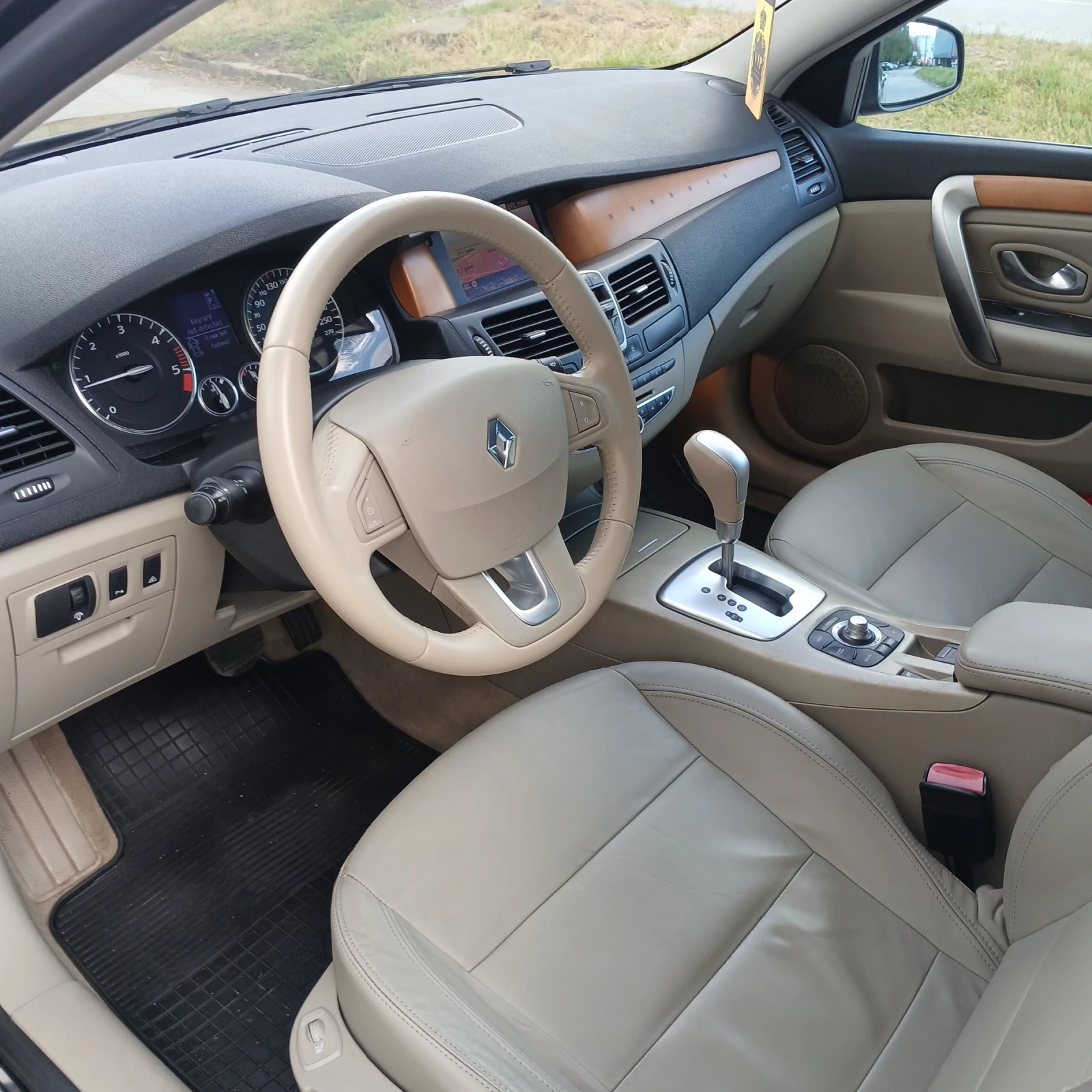 Renault Laguna АВТОМАТИК , снимка 9 - Автомобили и джипове - 55021127
