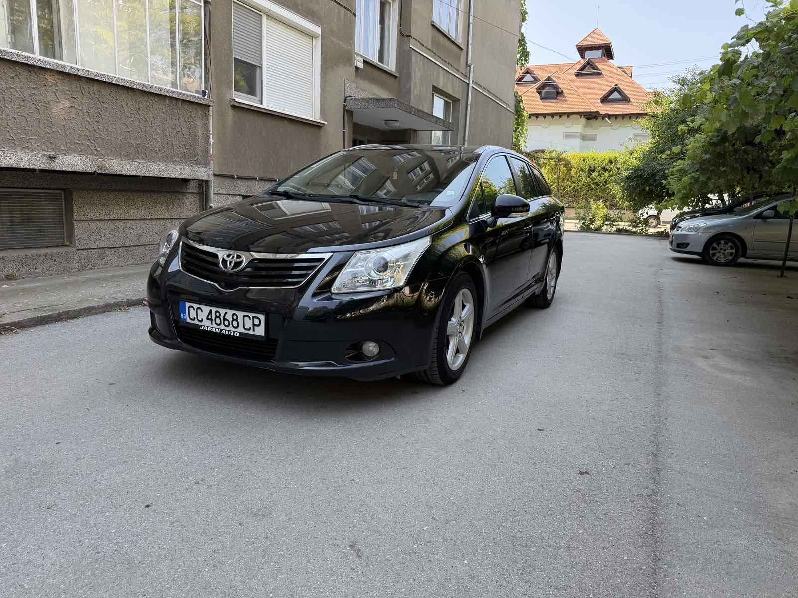 Toyota Avensis 1.8 FULL MAX, снимка 2 - Автомобили и джипове - 55776975