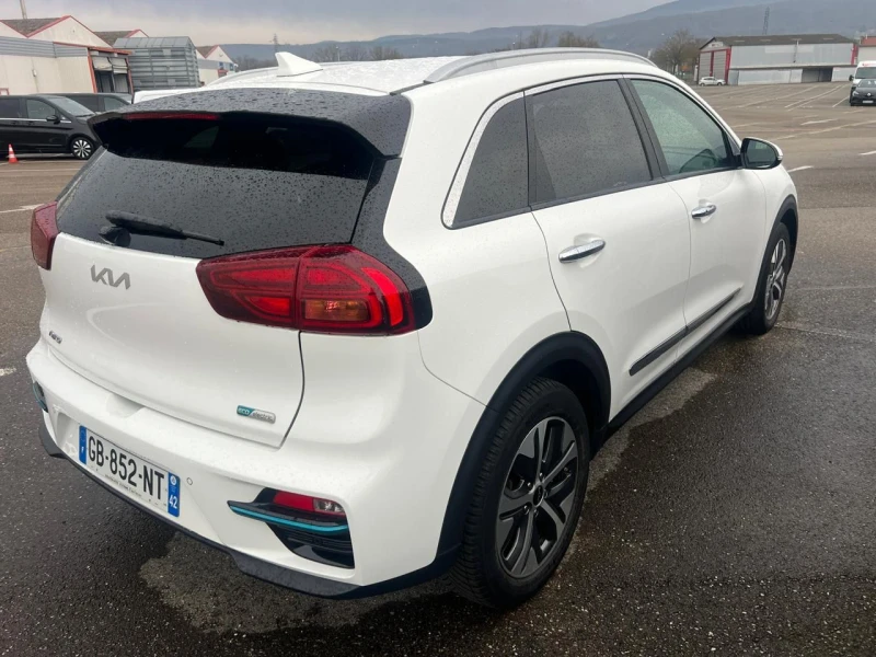 Kia Niro PREMIUM 64KW 204КС, снимка 4 - Автомобили и джипове - 52804351