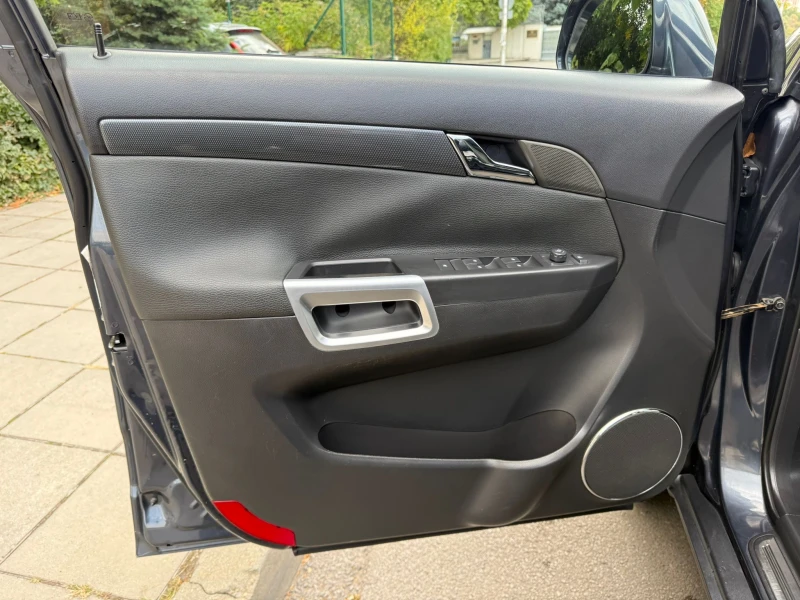 Opel Antara 2.0CDTI 4x4, снимка 10 - Автомобили и джипове - 52844606