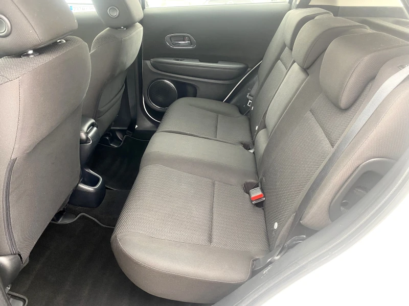 Honda Hr-v 1.6, снимка 11 - Автомобили и джипове - 53118922