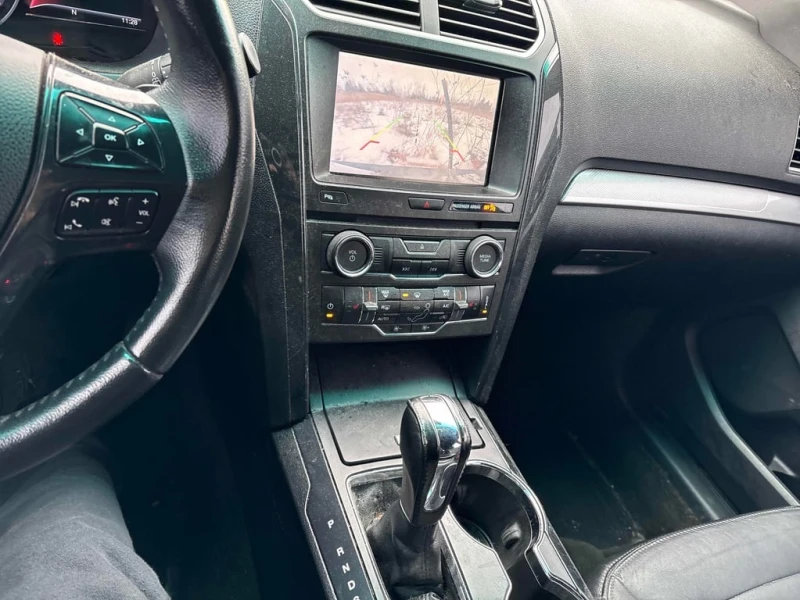 Ford Explorer 2016 XLT AWD * БЕЗ ПЪРВОНАЧАЛНА ВНОСКА* , снимка 9 - Автомобили и джипове - 53187950