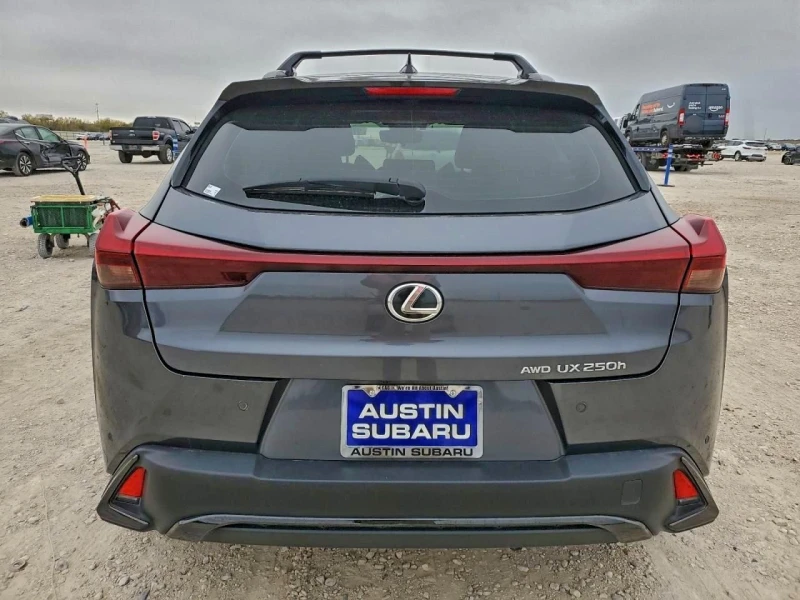 Lexus UX 250h, снимка 6 - Автомобили и джипове - 53489032