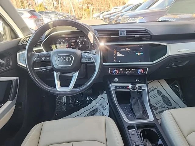 Audi Q3 S line Premium, снимка 8 - Автомобили и джипове - 48597554