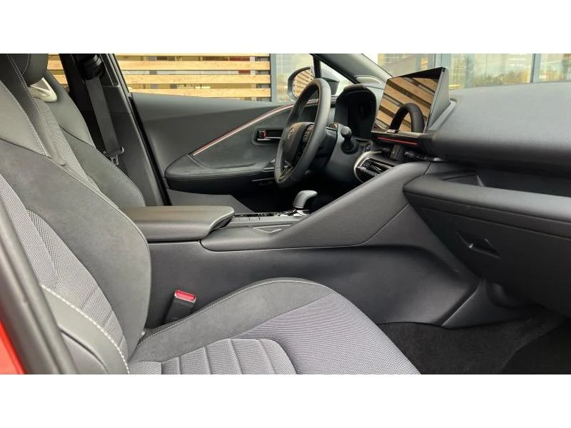 Toyota C-HR 2.0 Plug-in Classy, снимка 10 - Автомобили и джипове - 53692551