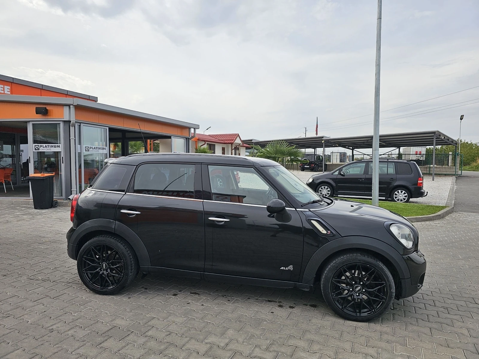 Mini Countryman 1.6T S ALL4 - изображение 6