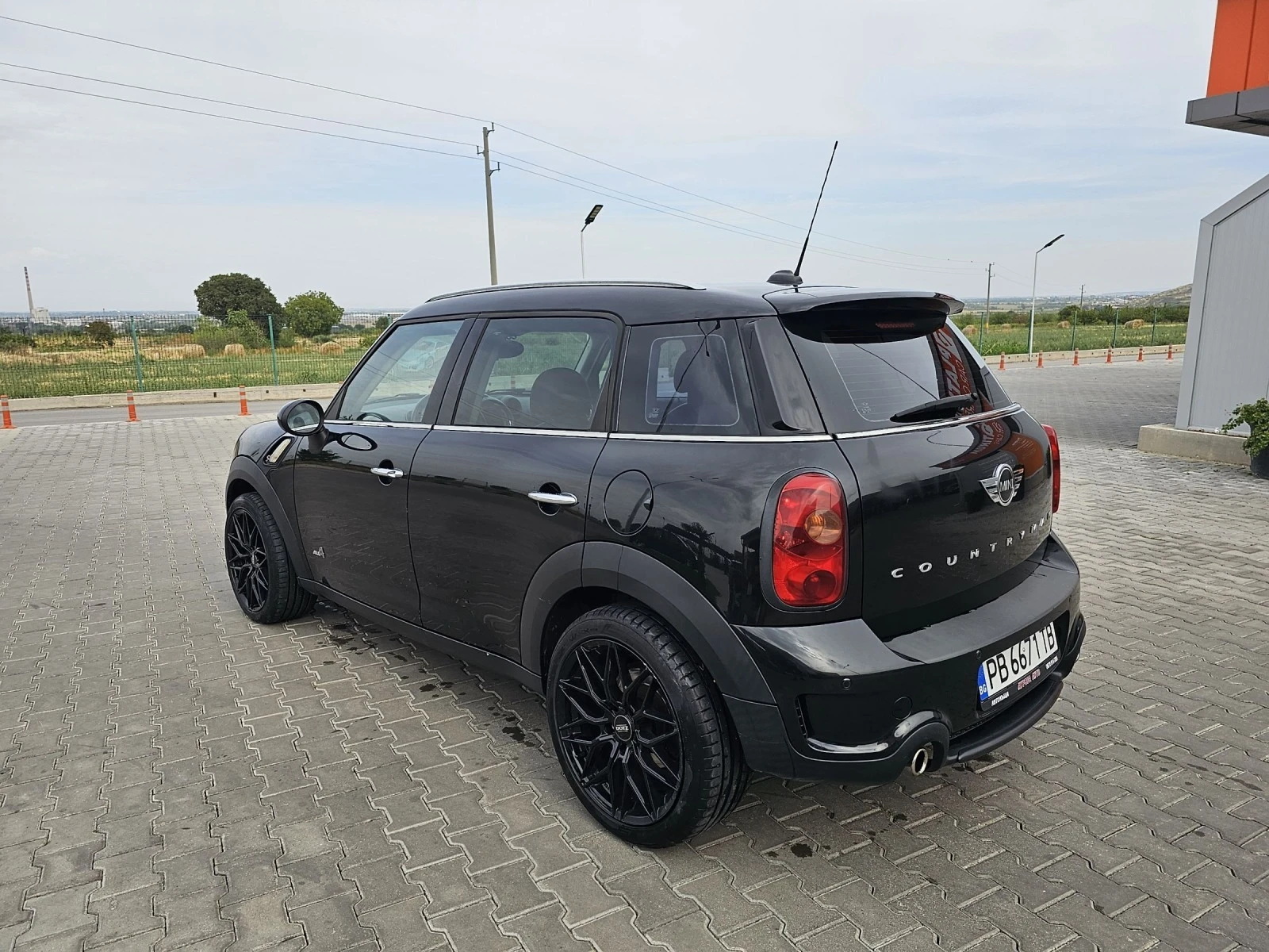 Mini Countryman 1.6T S ALL4 - изображение 10